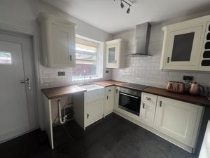 Kitchen- click for photo gallery